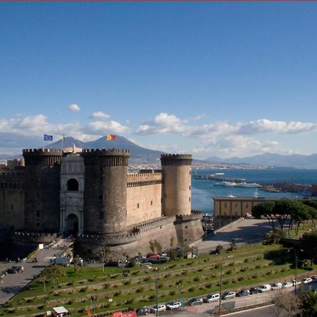 Residence Gli Angioini Srl Naples Extérieur photo