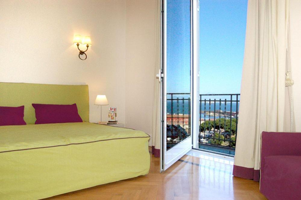 Residence Gli Angioini Srl Naples Extérieur photo